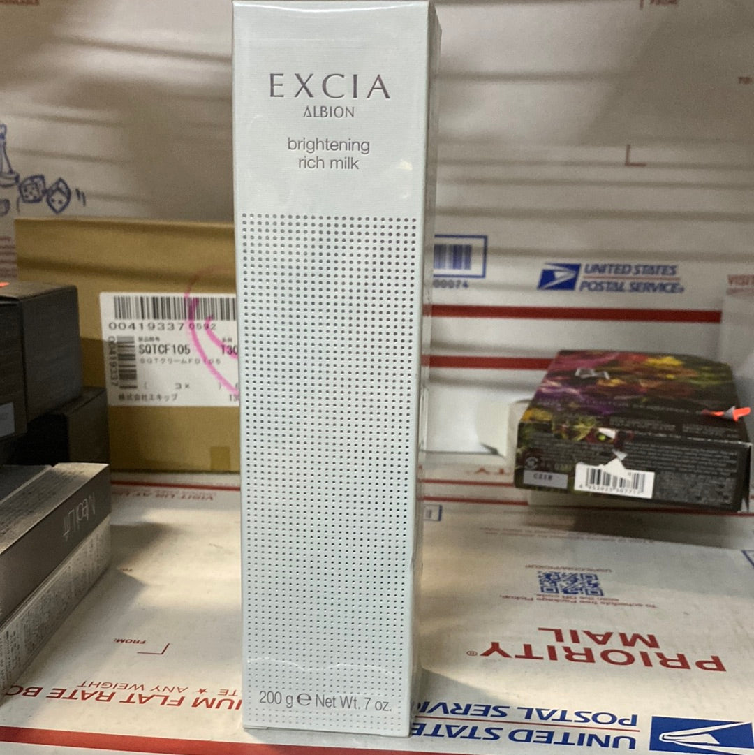 Excla brightening rich milk